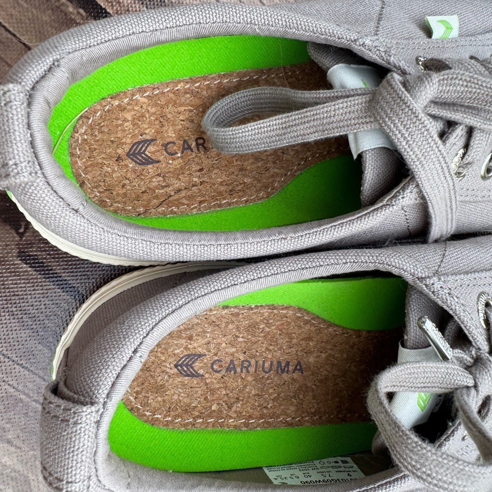 Cariuma gray canvas sneakers for women - Picture 3 of 6